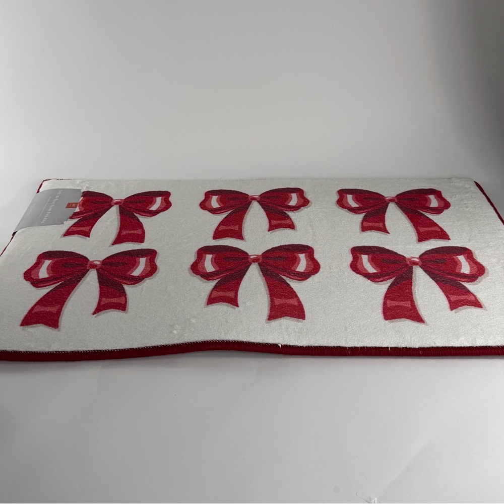 Red Bow Soft Memory Foam Accent Bath Rug 21X34”